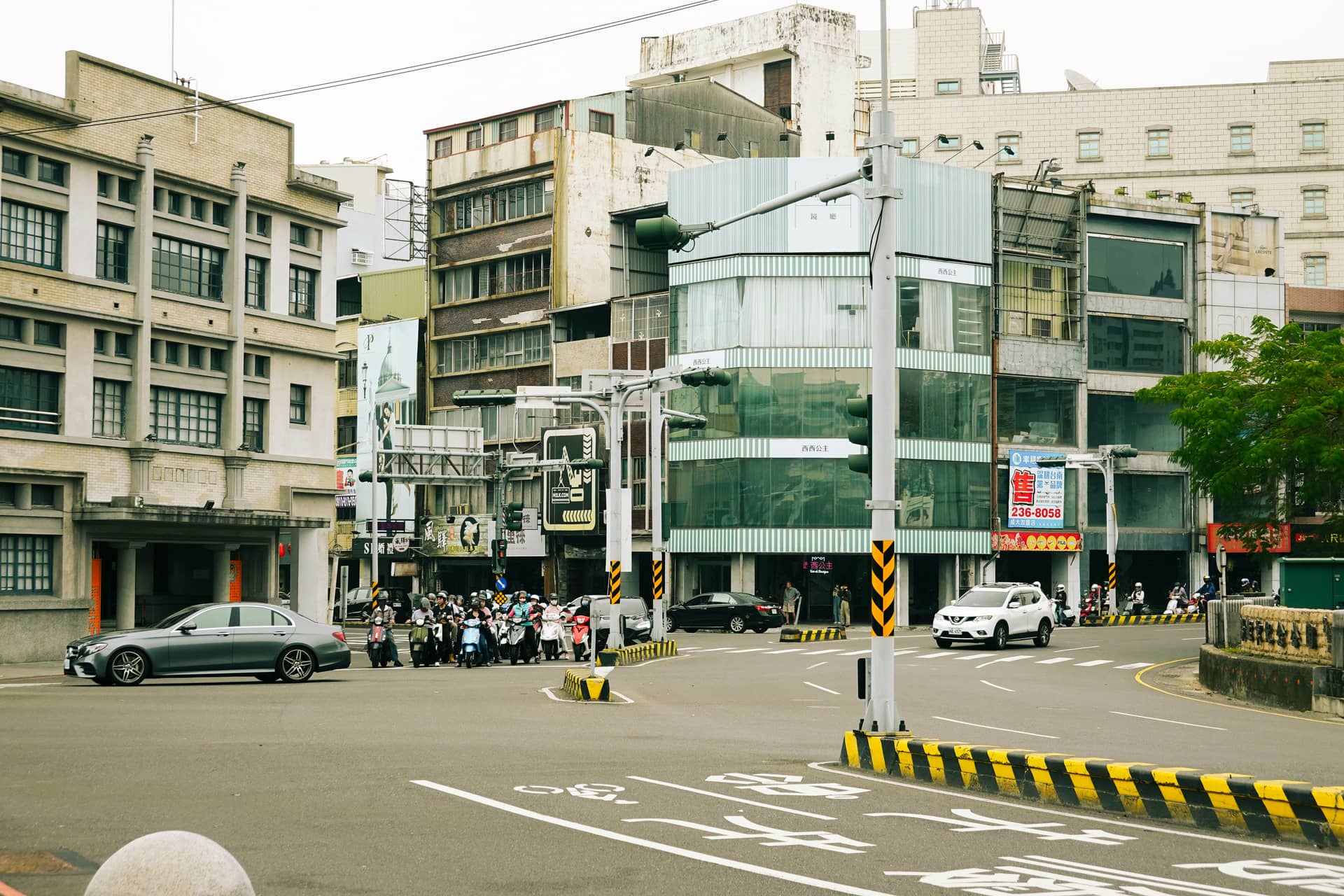 A street corner in Tainan City.